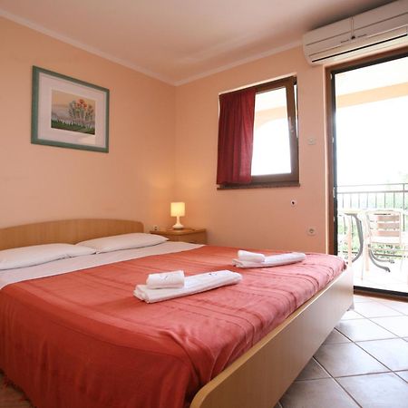 Apartments Neda - Porec South 部屋 写真