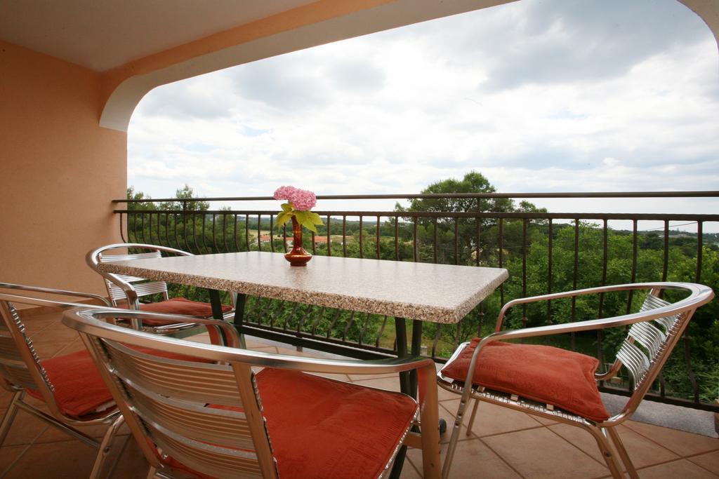 Apartments Neda - Porec South 部屋 写真