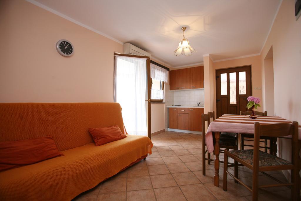 Apartments Neda - Porec South 部屋 写真