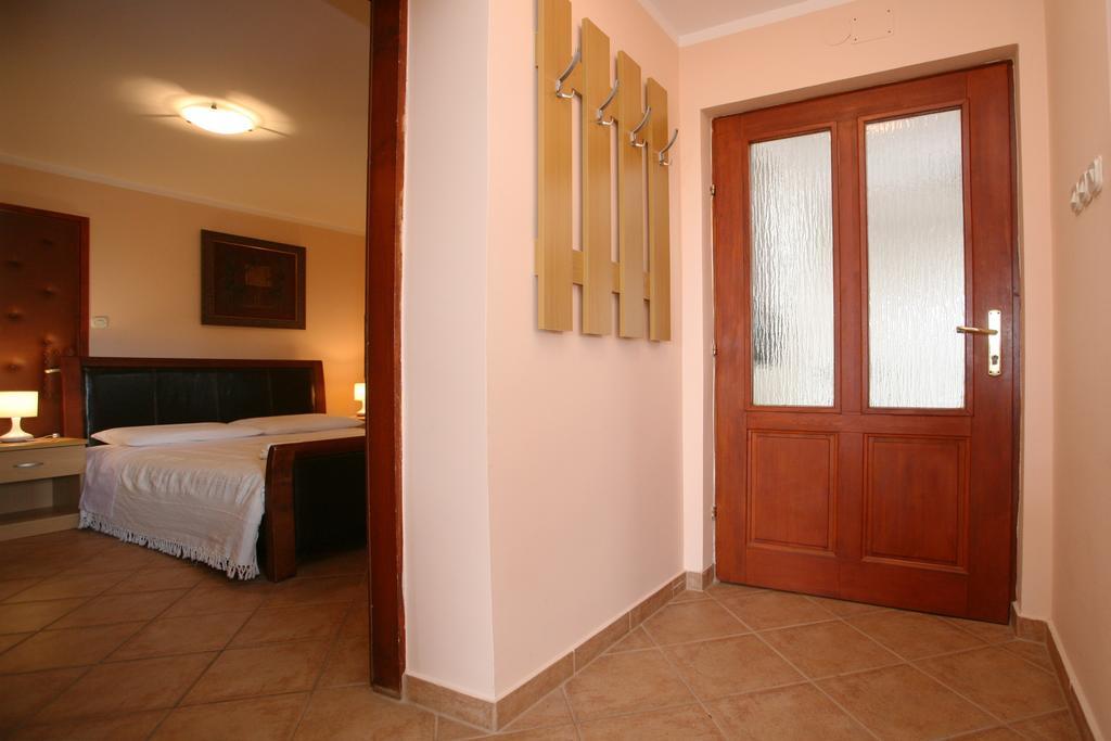 Apartments Neda - Porec South 部屋 写真