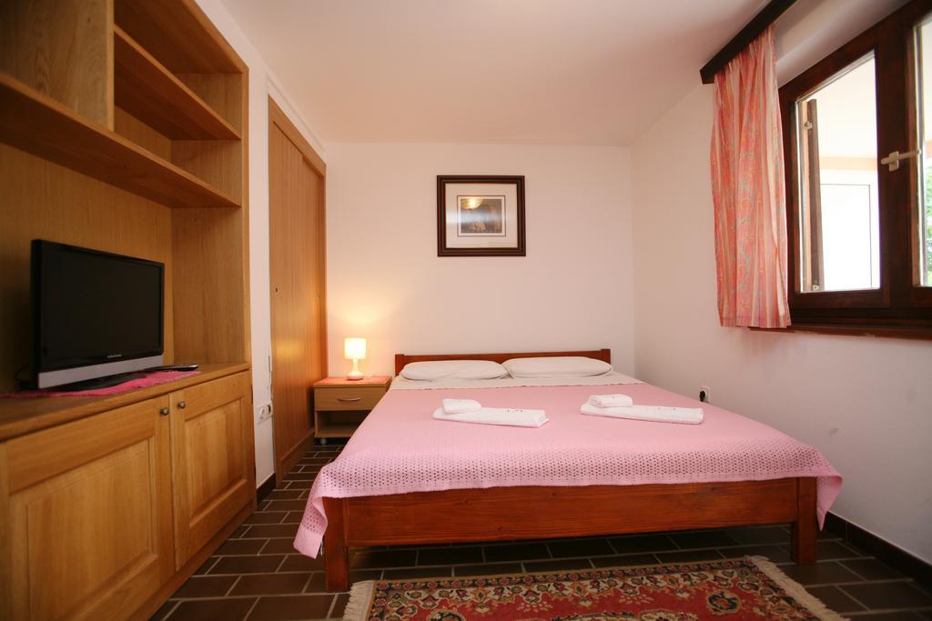 Apartments Neda - Porec South 部屋 写真