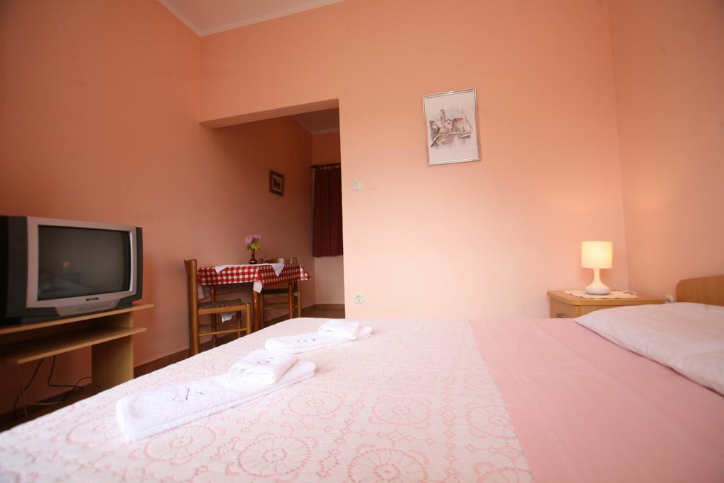 Apartments Neda - Porec South 部屋 写真