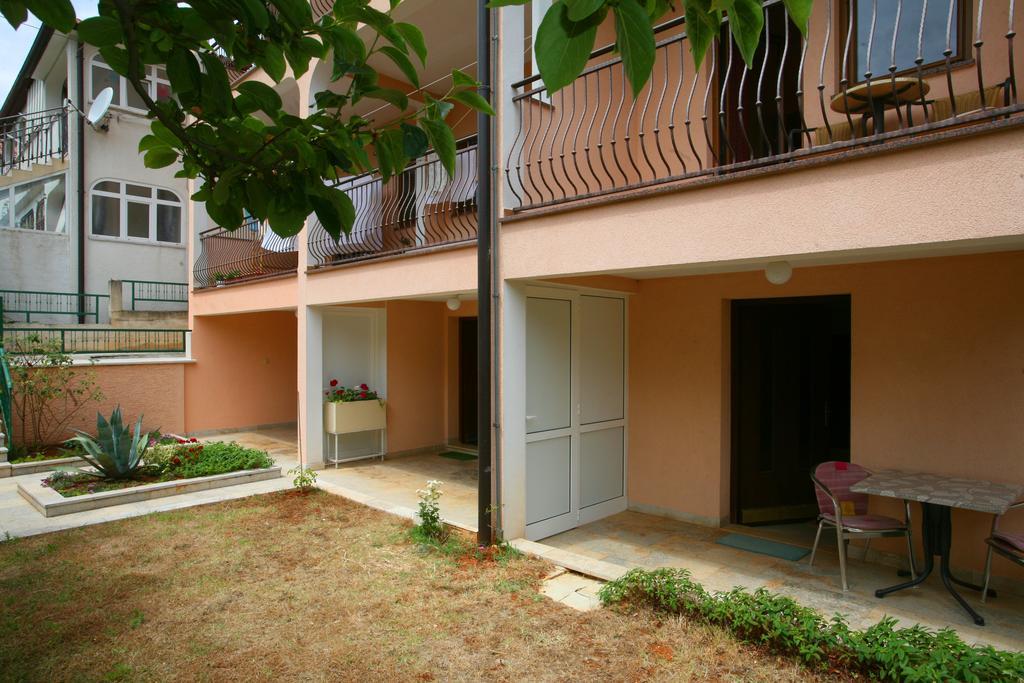 Apartments Neda - Porec South 部屋 写真