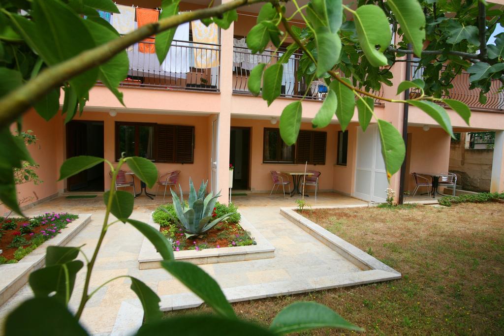 Apartments Neda - Porec South 部屋 写真